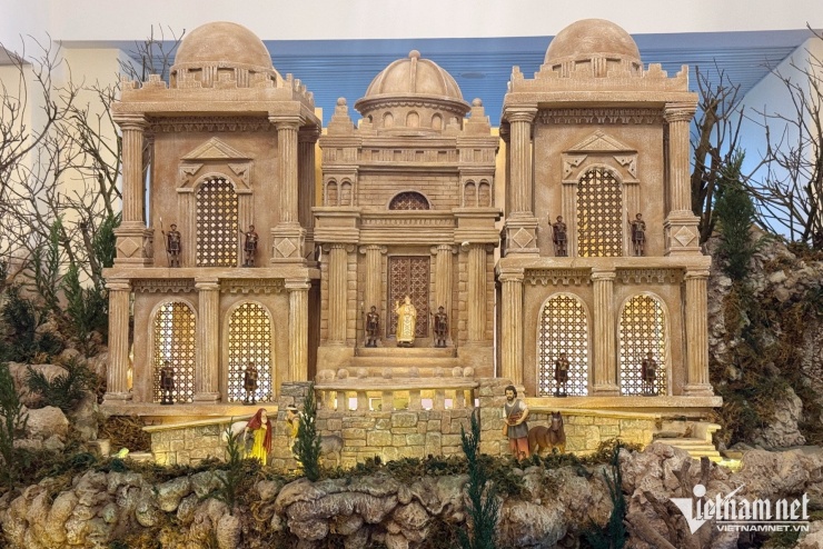 Hang đá Giáng sinh hơn 7m ở Đồng Nai gây sốt với nghìn chi tiết độc đáo 7 Hang đá Giáng sinh hơn 7m ở Đồng Nai gây sốt với nghìn chi tiết độc đáo - 6