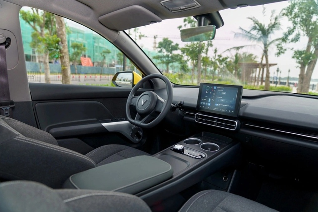 Limo Green “thần tốc” đuổi kịp Xpander, cạnh tranh MPV bán chạy nhất năm - 3