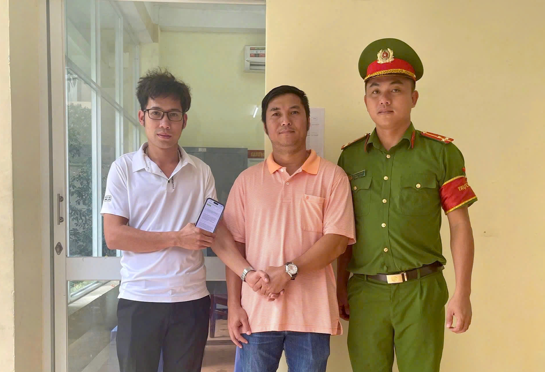 Truy nã thanh niên “Chill Sài Gòn", chuyện 330 triệu đồng 4 Thông tin nổi bật tại TPHCM ngày 11-12: - Ảnh 4.