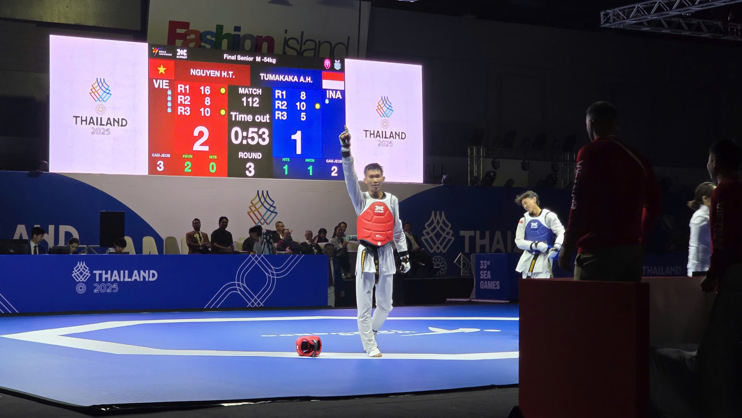 Nguyễn Hồng Trọng: Đánh bại tượng đài SEA Games, đoạt HCV thứ 2 cho taekwondo Việt Nam- Ảnh 4. Nguyễn Hồng Trọng: Đánh bại tượng đài SEA Games, đoạt HCV thứ 2 cho taekwondo Việt Nam- Ảnh 4.