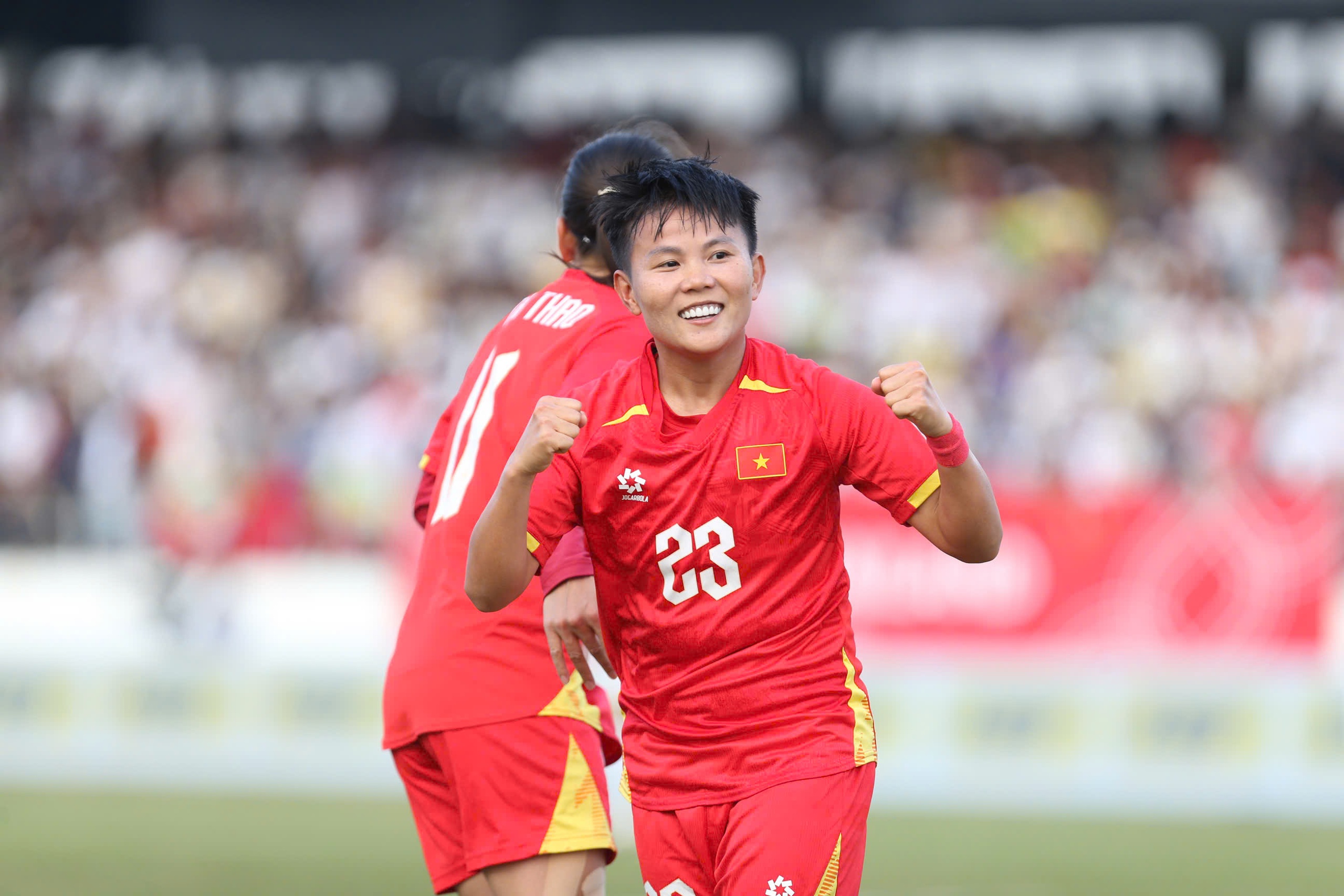 Đội tuyển nữ Việt Nam thắng Myanmar bằng ‘đầu’, hiên ngang vào bán kết: Chủ tịch VFF thưởng 700 triệu đồng- Ảnh 3. Đội tuyển nữ Việt Nam thắng Myanmar bằng ‘đầu’, hiên ngang vào bán kết: Chủ tịch VFF thưởng 700 triệu đồng- Ảnh 3.