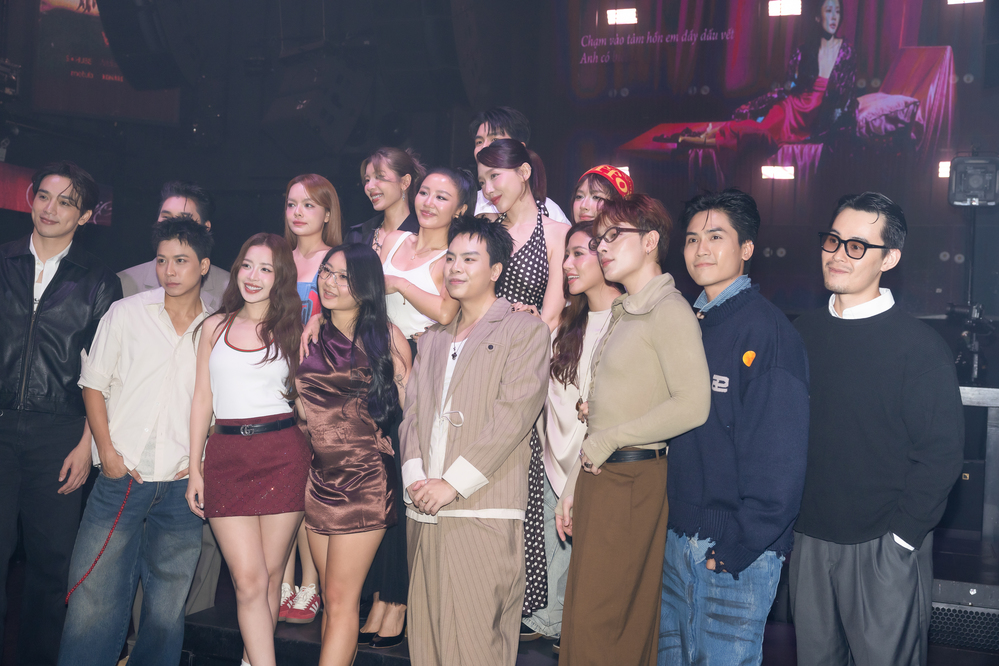 Văn Mai Hương chính thức ra mắt album "Giai nhân" 3 1765454820 330 Van Mai Huong chinh thuc ra mat album Giai nhan