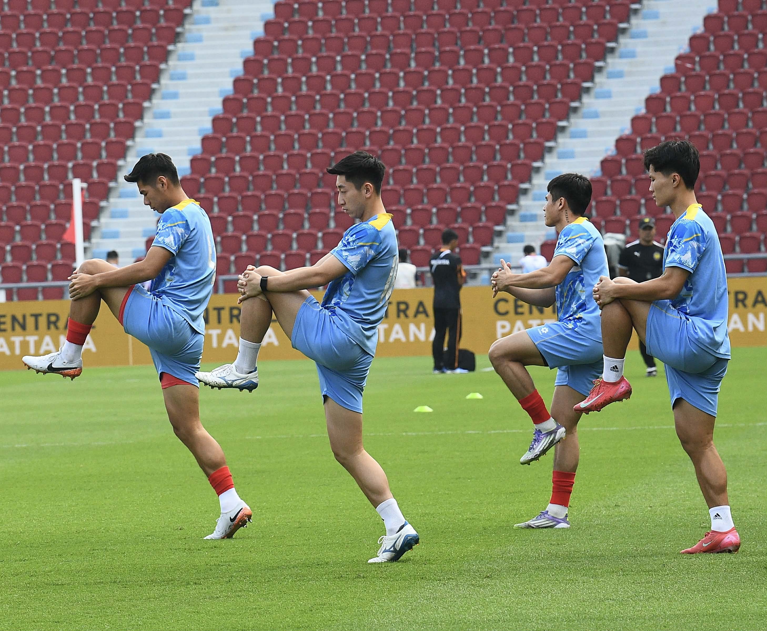 U22 Việt Nam thắng dễ Malaysia giành quyền vào bán kết SEA Games 33- Ảnh 10.