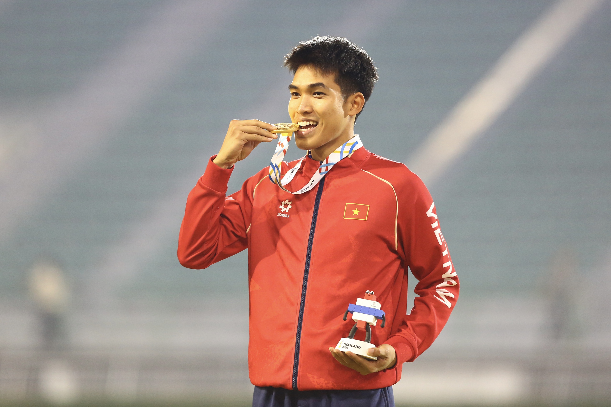 Giành 10 HCV trong ngày 11.12, Việt Nam vươn lên đứng thứ nhì: Chủ nhà Thái Lan vẫn vô đối- Ảnh 3. Giành 10 HCV trong ngày 11.12, Việt Nam vươn lên đứng thứ nhì: Chủ nhà Thái Lan vẫn vô đối- Ảnh 3.