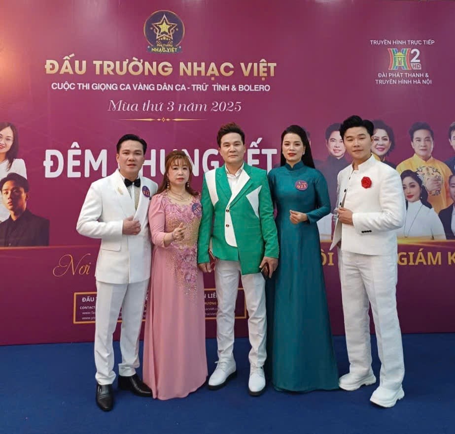 CA SĨ XUÂN HƯỞNG XUẤT SẮC ĐOẠT QUÁN QUÂN ĐẤU TRƯỜNG NHẠC VIỆT 2025 – DÒNG NHẠC BOLERO 6 ca-si-xuan-huong-9-1765463229.jpg