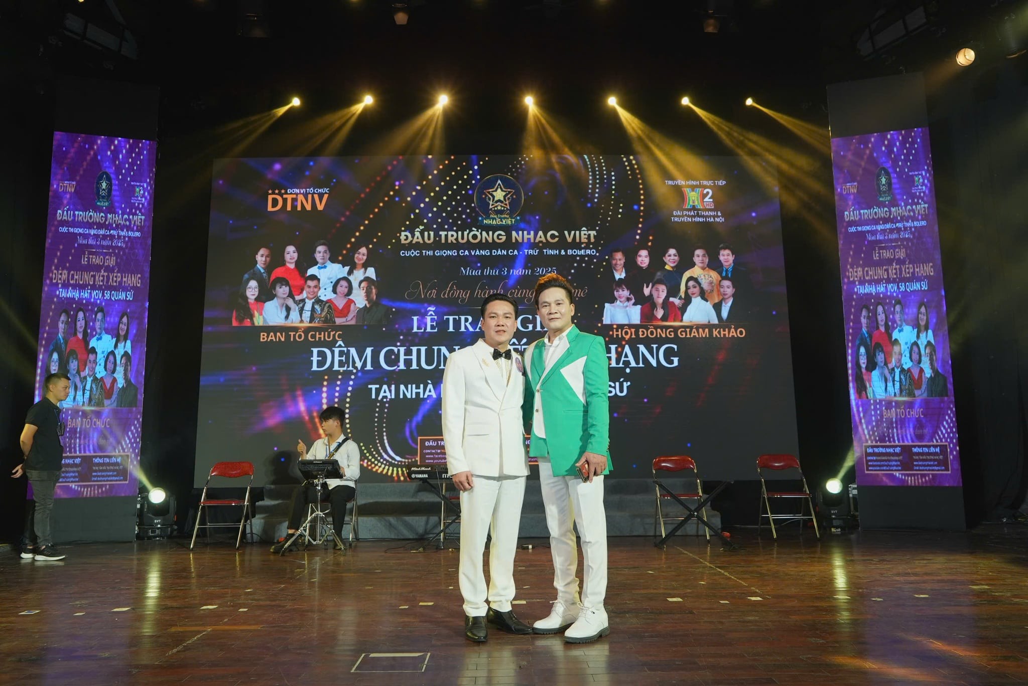 CA SĨ XUÂN HƯỞNG XUẤT SẮC ĐOẠT QUÁN QUÂN ĐẤU TRƯỜNG NHẠC VIỆT 2025 – DÒNG NHẠC BOLERO 7 ca-si-xuan-huong-4-1765463230.jpg