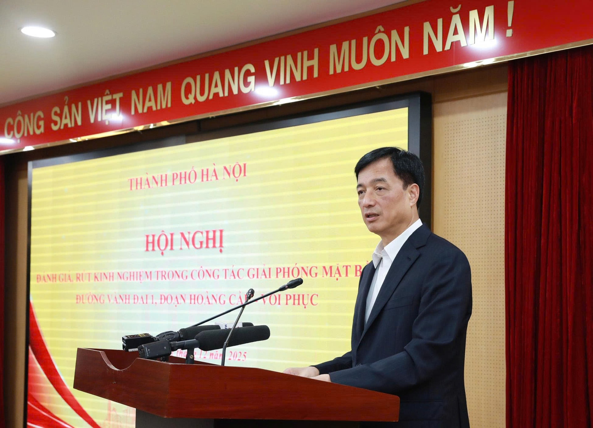 Bí thư Hà Nội: Đảm bảo vệ sinh môi trường ở khu vực thi công dự án đường vành đai 1 2 vành đai 1 - Ảnh 2.