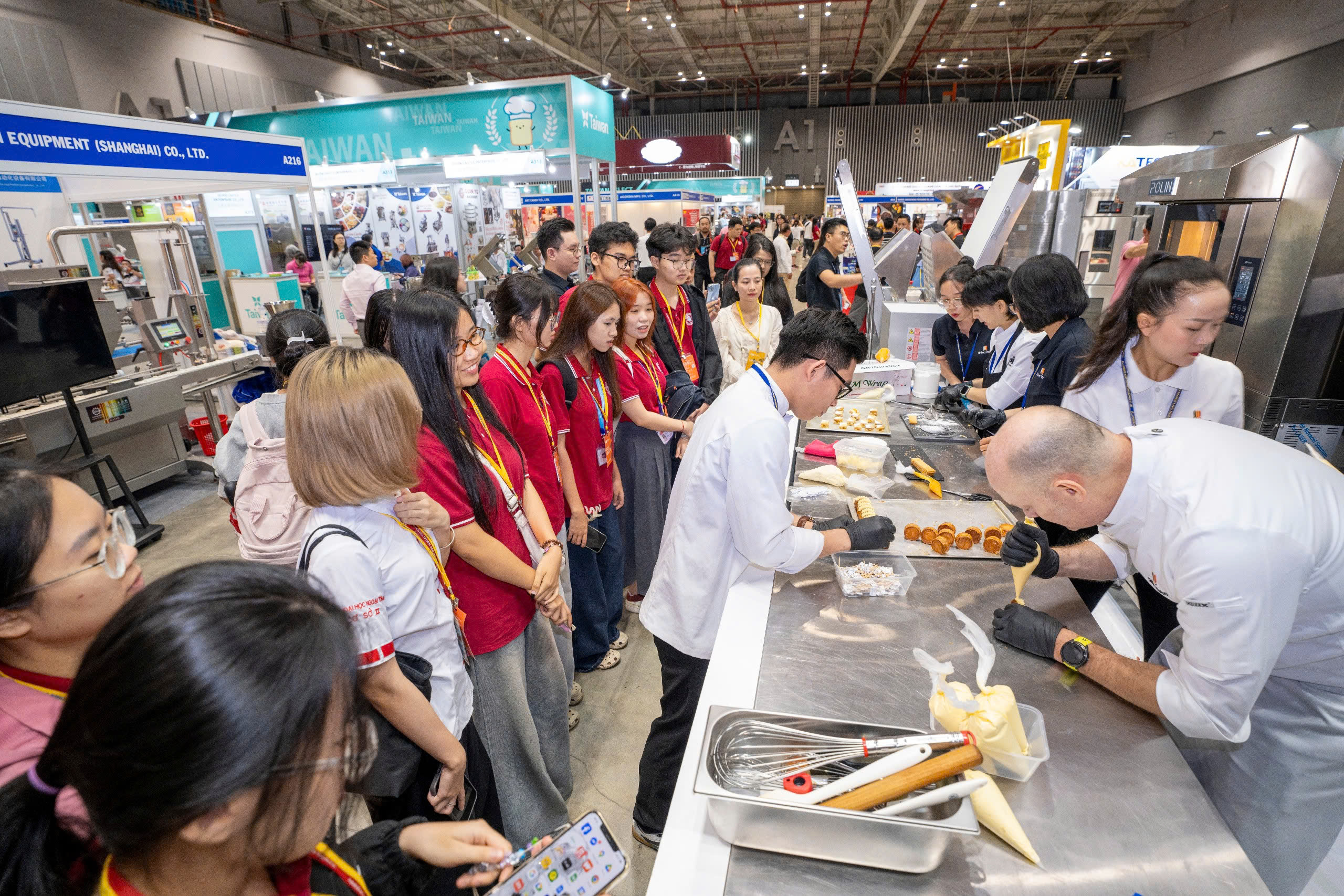 Tăng trưởng hai chữ số, ngành bánh Việt Nam hấp dẫn nhà bán hàng quốc tế 2 Tăng trưởng hai chữ số, ngành bánh Việt Nam hấp dẫn nhà bán hàng quốc tế - Ảnh 3.