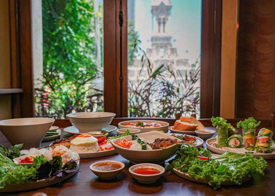 Khách Hàn tiết lộ những món ăn không thể bỏ lỡ khi tới Đà Nẵng - 2