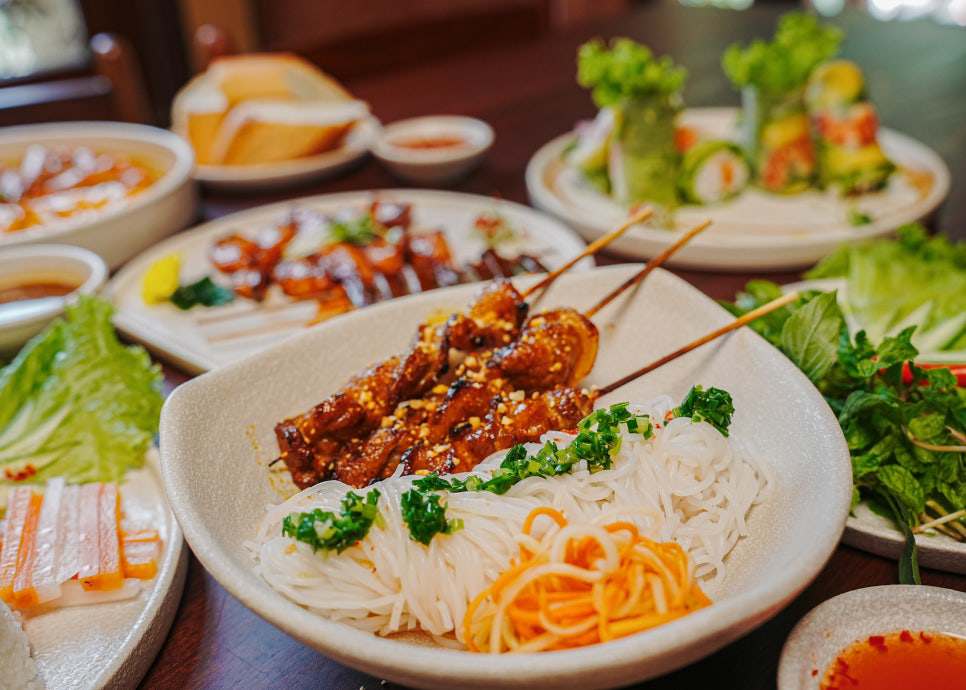 Khách Hàn tiết lộ những món ăn không thể bỏ lỡ khi tới Đà Nẵng - 5