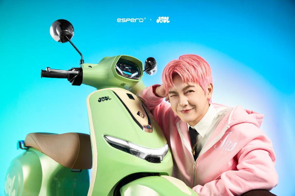 Đa tài như JSOL: lên ý tưởng thiết kế cho mẫu xe ESPERO ENIGMA Kem Bơ cực trendy- Ảnh 2.