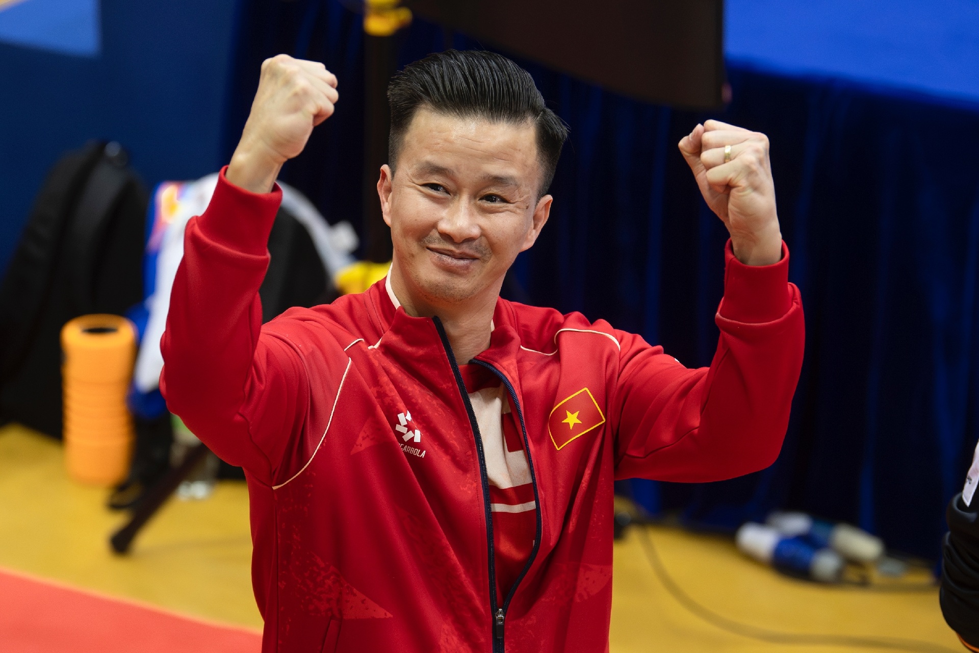 Khánh Phong nghẹn ngào nhớ về người cha quá cố sau tấm HCV đầy cảm xúc - 11 Khánh Phong nghẹn ngào nhớ về người cha quá cố sau tấm HCV đầy cảm xúc - 11