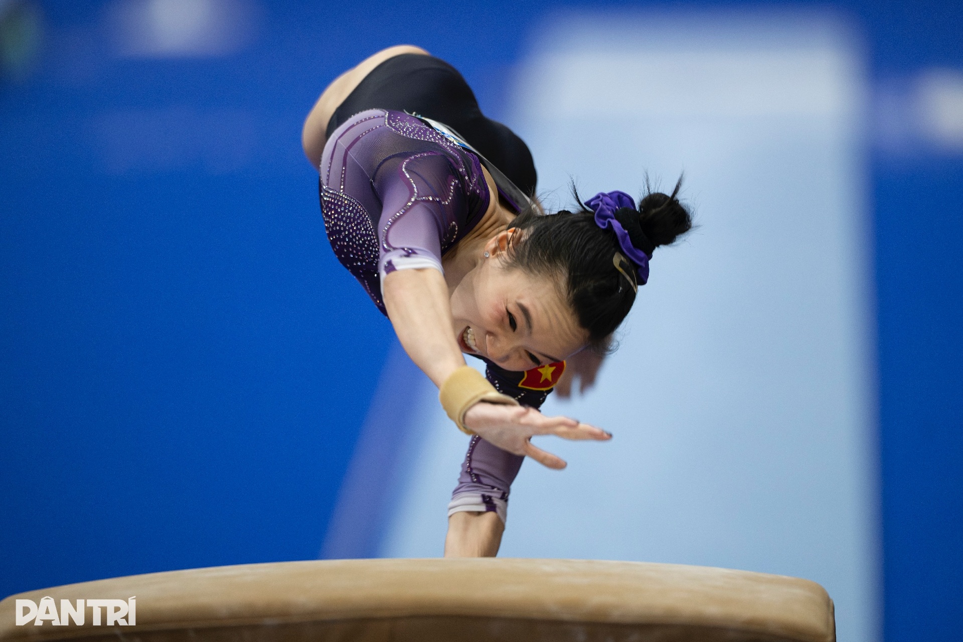 Khánh Phong nghẹn ngào nhớ về người cha quá cố sau tấm HCV đầy cảm xúc - 14 Khánh Phong nghẹn ngào nhớ về người cha quá cố sau tấm HCV đầy cảm xúc - 14