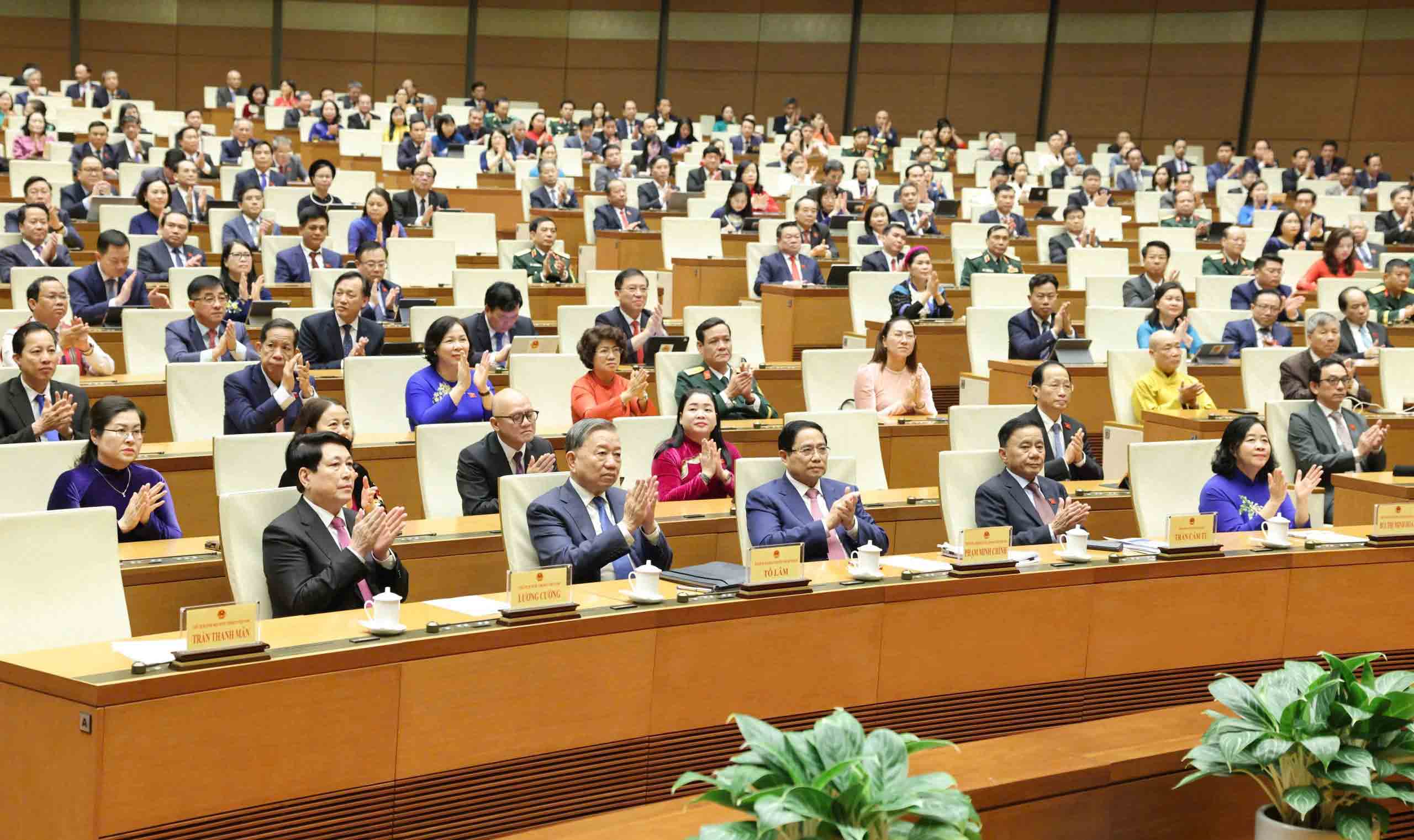 Quốc hội bế mạc kỳ họp lịch sử 2 Quốc hội bế mạc kỳ họp lịch sử - Ảnh 2.