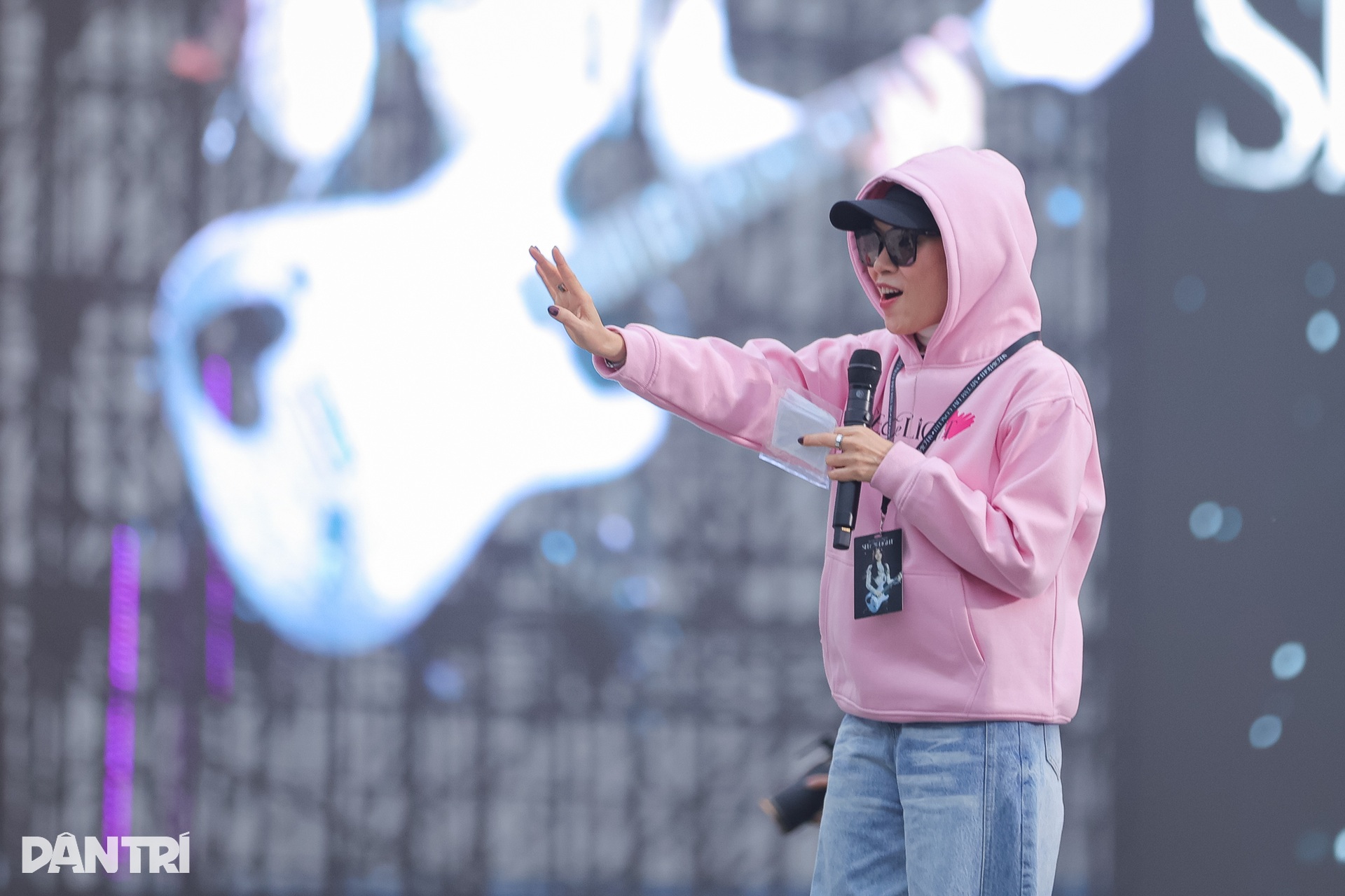 Bố ca sĩ Mỹ Tâm: Tôi rất tự hào khi thấy con ngày càng thành công - 5