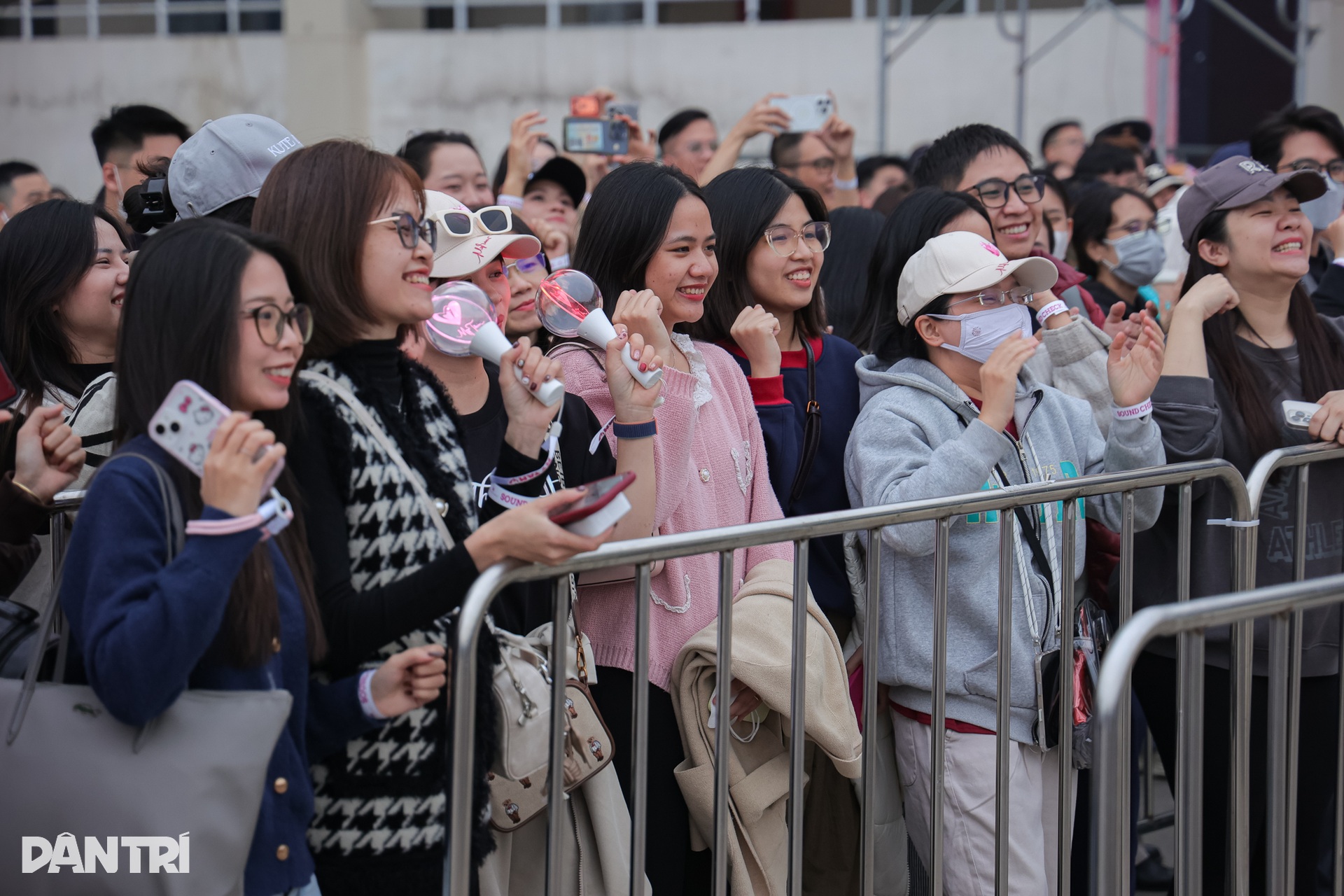 Bố ca sĩ Mỹ Tâm: Tôi rất tự hào khi thấy con ngày càng thành công - 10