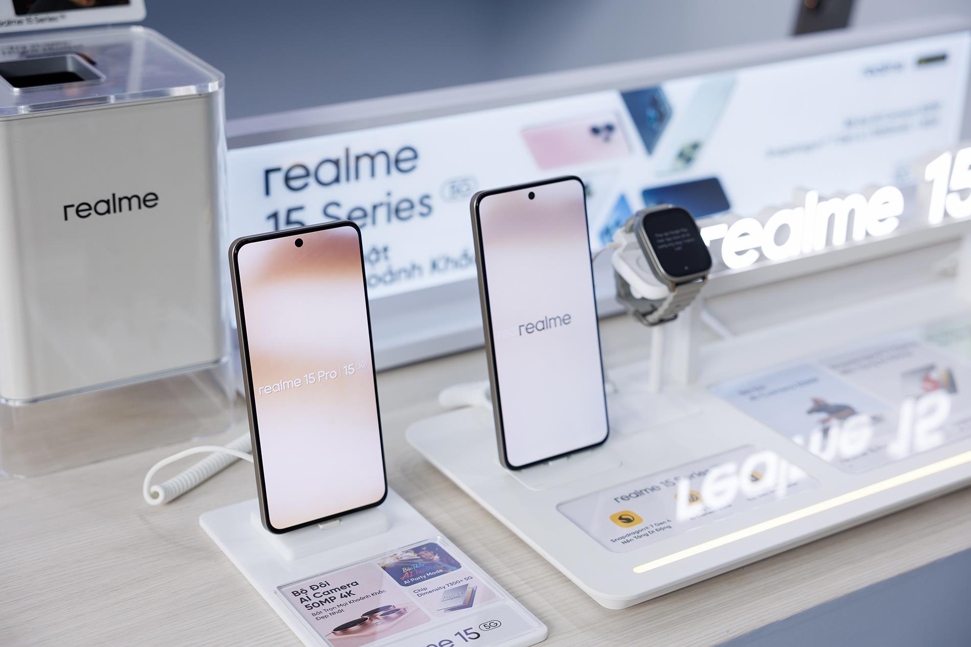 realme và Thế Giới Di Động ký kết chiến lược 2026: Đặt mục tiêu tăng trưởng 2 chữ số, bứt tốc phân khúc trung - cao cấp- Ảnh 2.