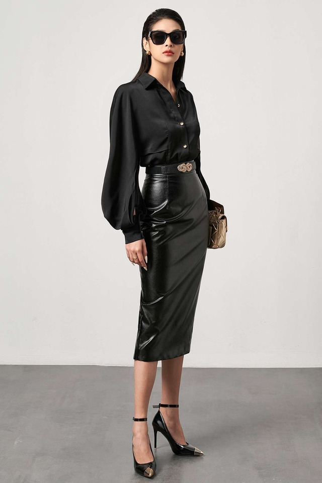 Muôn kiểu lên đồ để tỏa sáng cùng chân váy da cá tính - Ảnh 4.