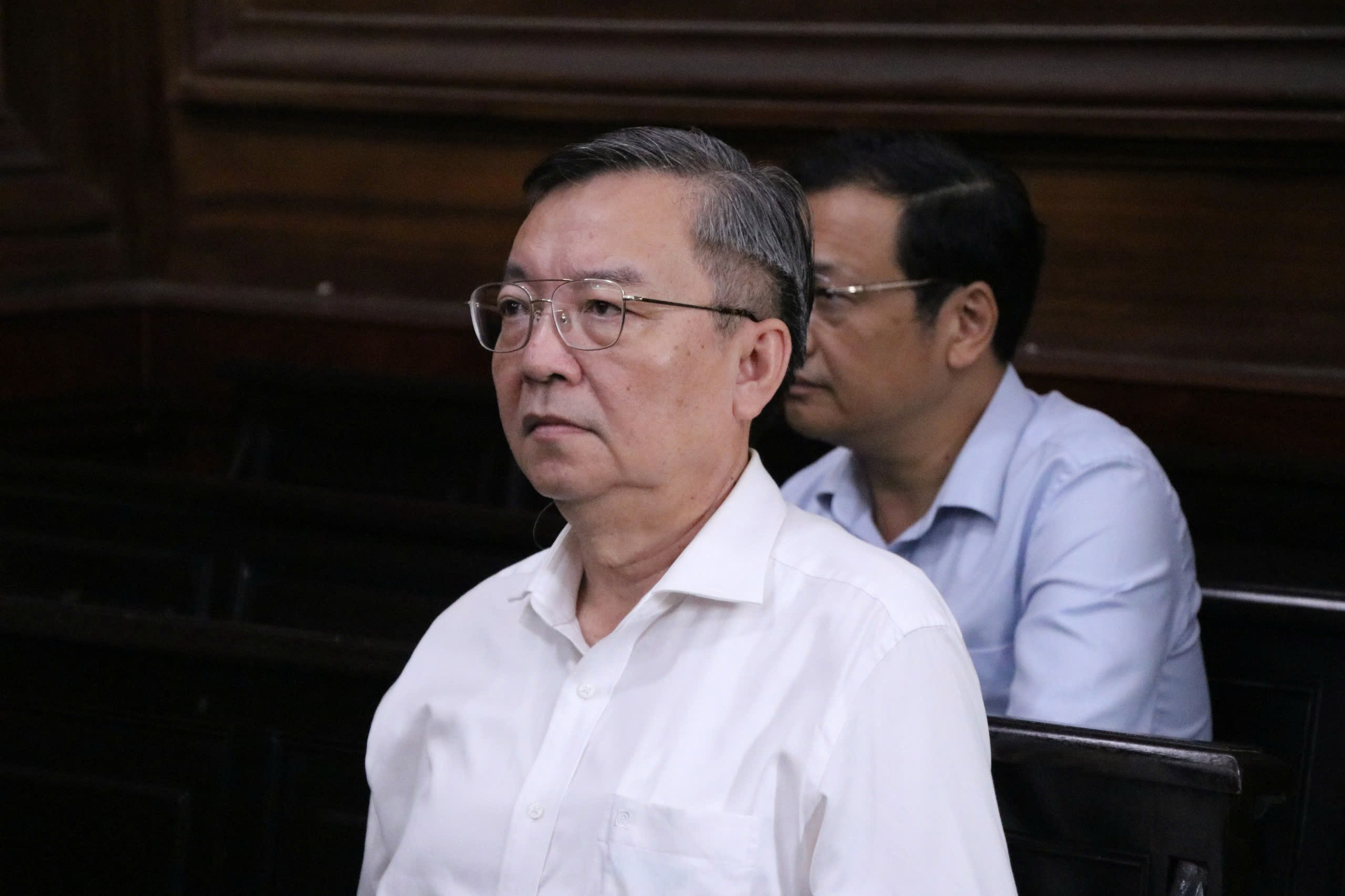 Bị cáo Nguyễn Thị Thanh Nhàn và AIC liên đới bồi thường hơn 75 tỉ đồng- Ảnh 4. Bị cáo Nguyễn Thị Thanh Nhàn và AIC liên đới bồi thường hơn 75 tỉ đồng- Ảnh 4.