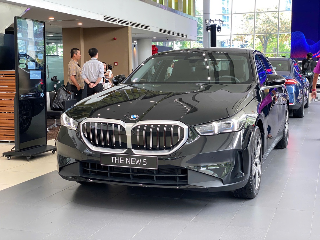 Loạt xe hybrid ra mắt Việt Nam 2025: Nhiều chiếc đi cả trăm km không cần xăng - Ảnh 17.