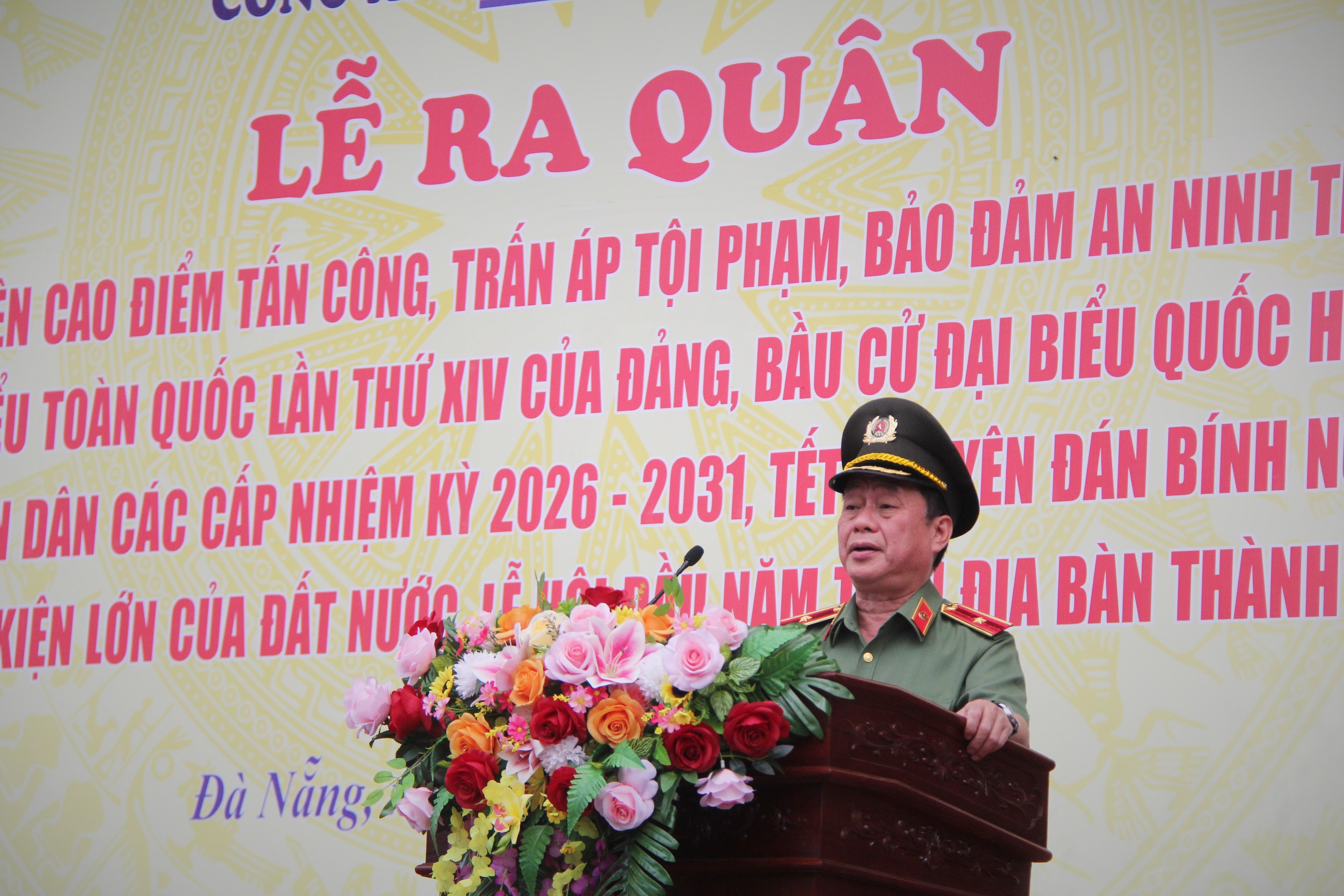 Công an Đà Nẵng ra quân cao điểm bảo đảm an ninh trật tự trước các sự kiện trọng điểm - Ảnh 5.