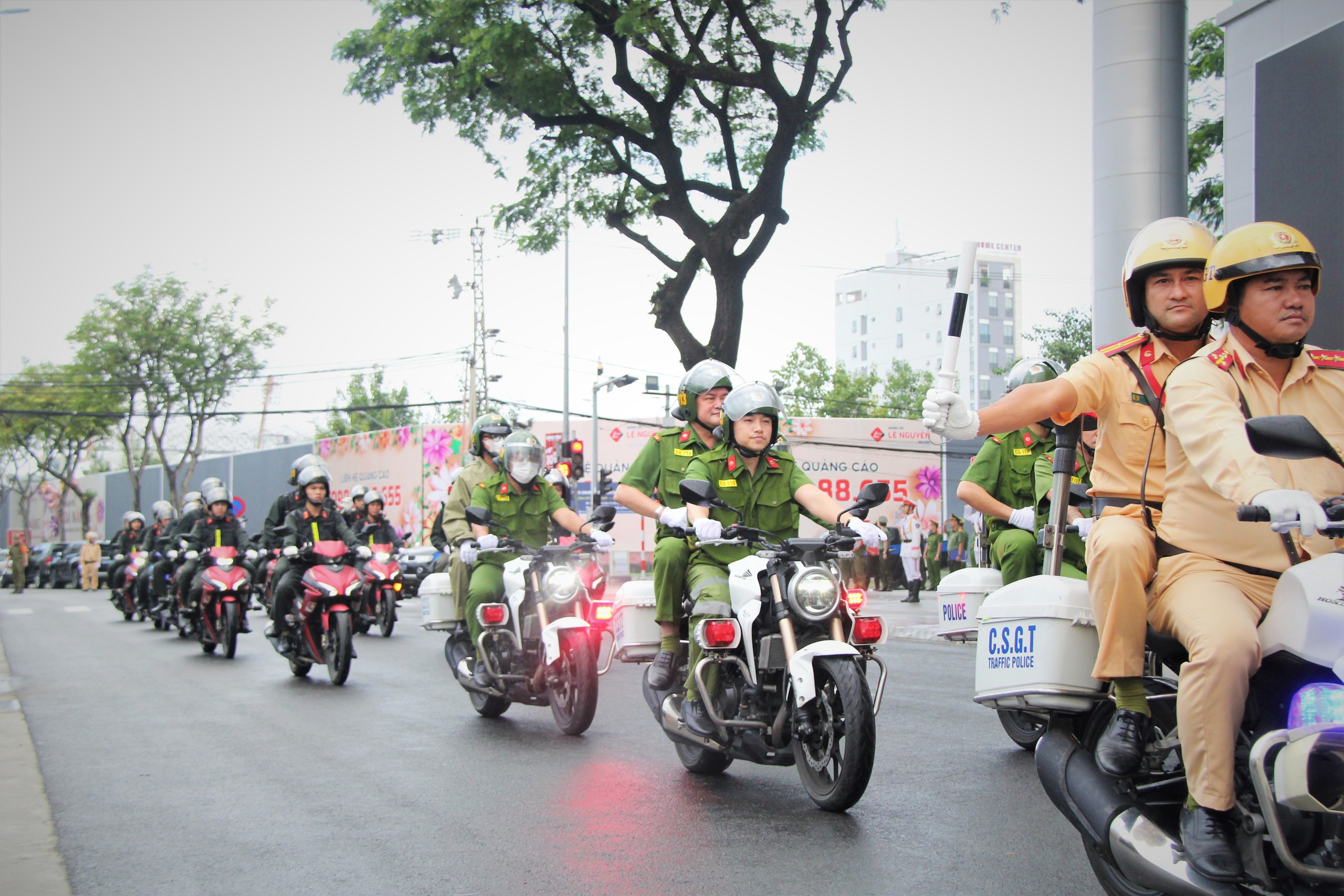 Công an Đà Nẵng ra quân cao điểm bảo đảm an ninh trật tự trước các sự kiện trọng điểm - Ảnh 7.