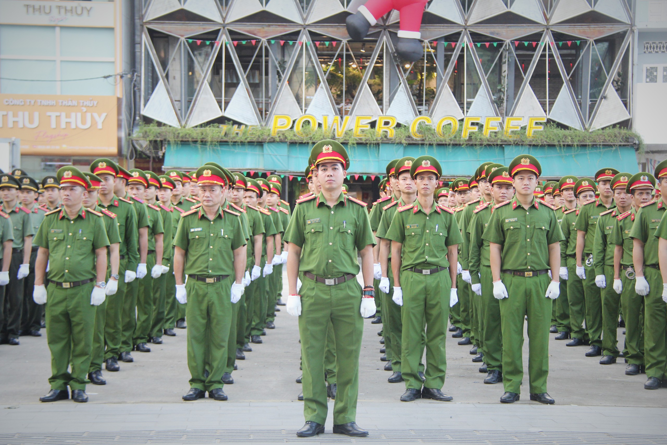 Công an Đà Nẵng ra quân cao điểm bảo đảm an ninh trật tự trước các sự kiện trọng điểm - Ảnh 8.