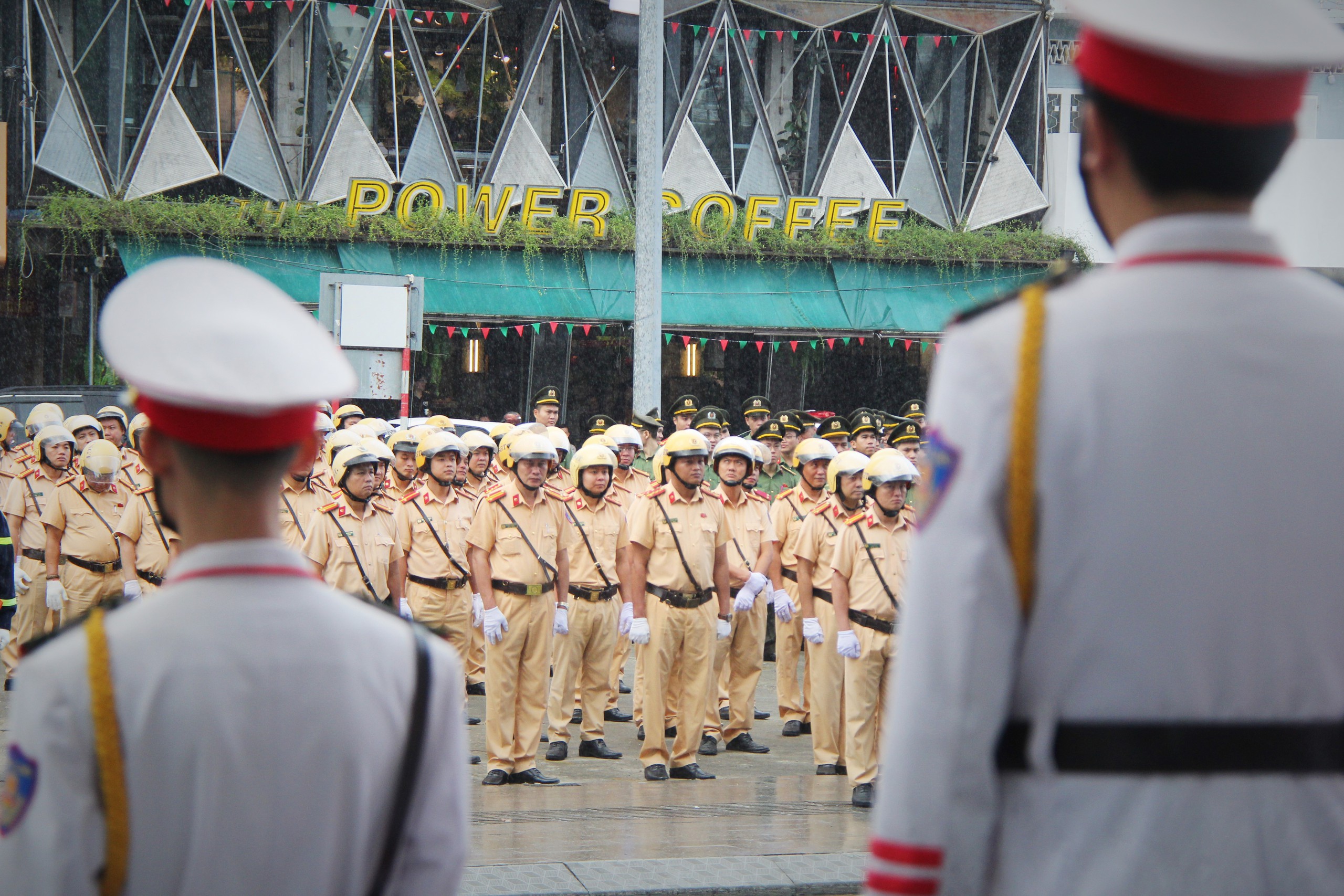 Công an Đà Nẵng ra quân cao điểm bảo đảm an ninh trật tự trước các sự kiện trọng điểm - Ảnh 9.