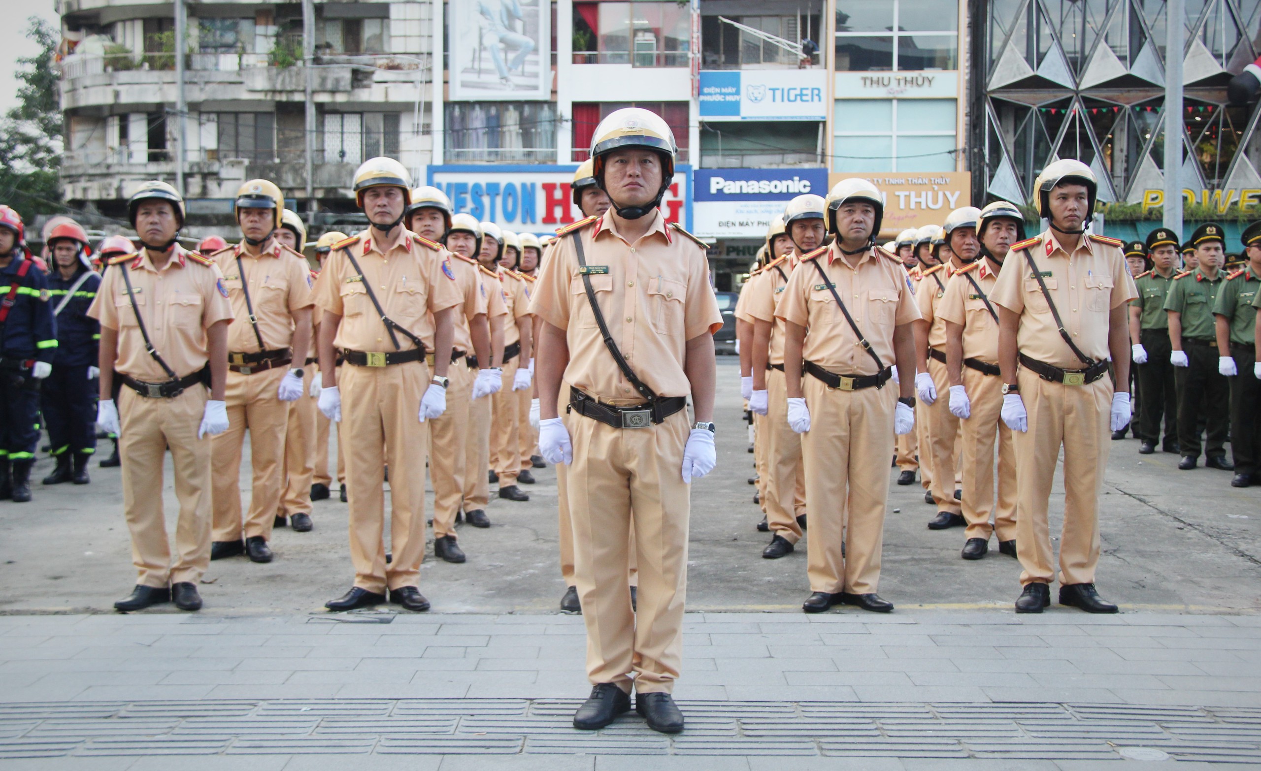 Công an Đà Nẵng ra quân cao điểm bảo đảm an ninh trật tự trước các sự kiện trọng điểm - Ảnh 12.
