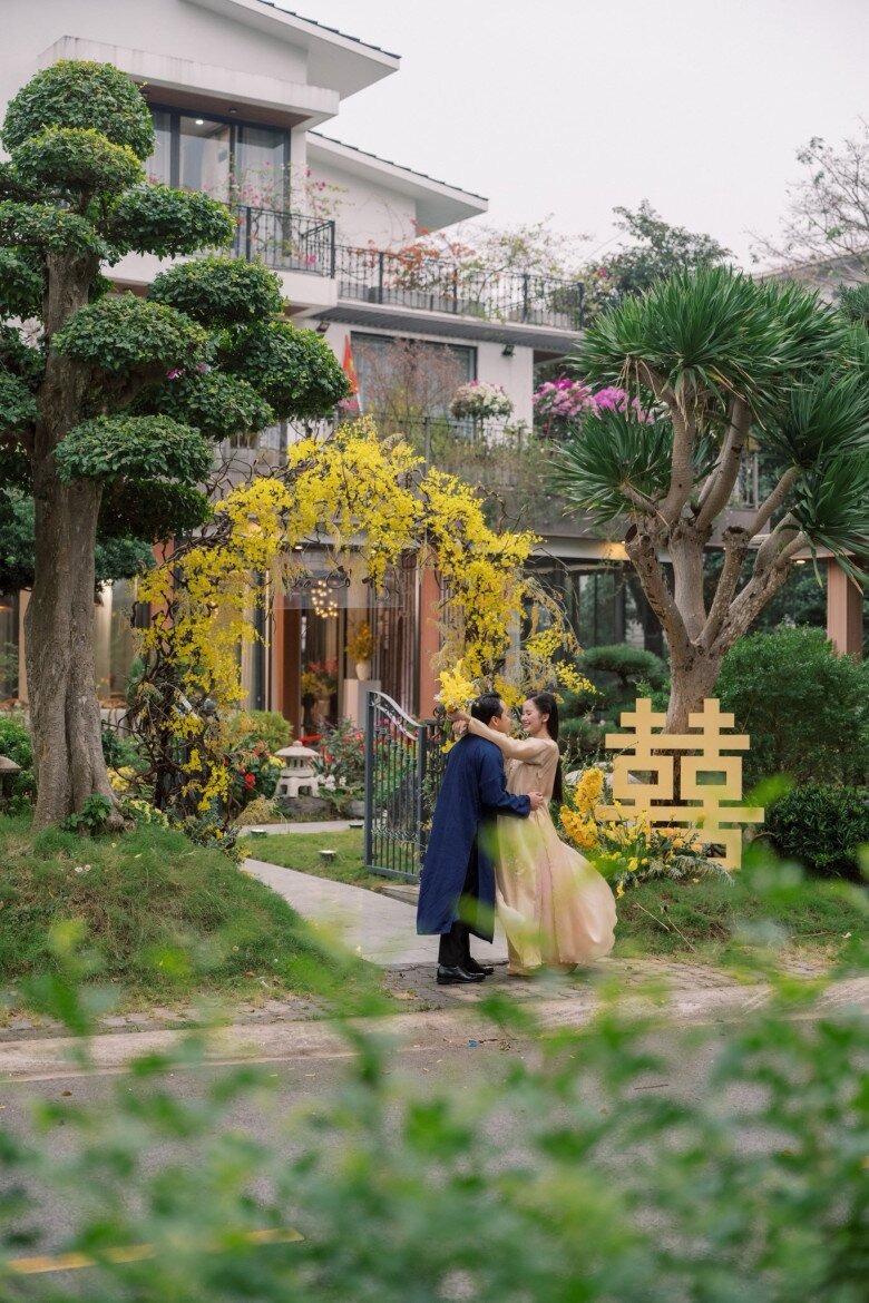 "Mỹ nhân 10 năm chăn trâu" lấy chồng giàu gia thế khủng, bước vào cửa hào môn ở biệt thự hoành tráng 4 1765517787 164 My nhan 10 nam chan trau lay chong giau gia