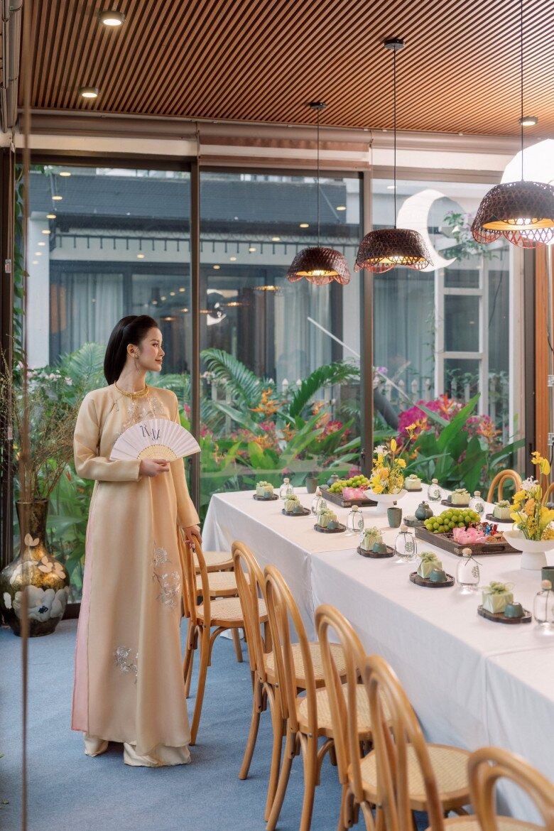 "Mỹ nhân 10 năm chăn trâu" lấy chồng giàu gia thế khủng, bước vào cửa hào môn ở biệt thự hoành tráng 11 1765517794 545 My nhan 10 nam chan trau lay chong giau gia