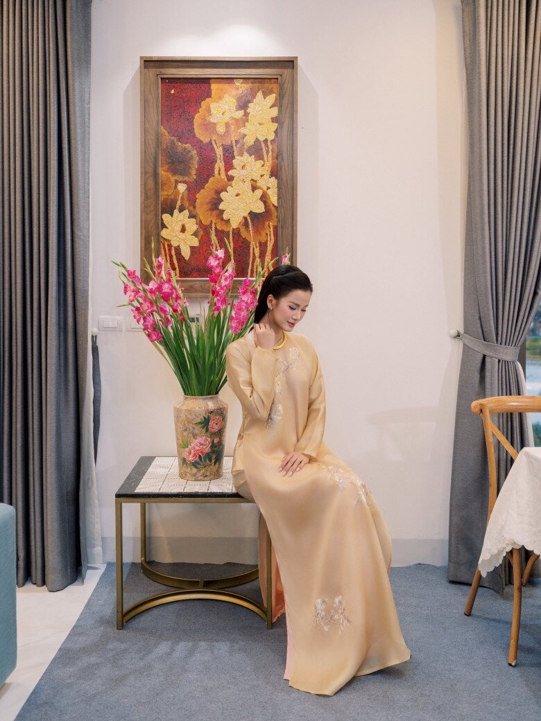 "Mỹ nhân 10 năm chăn trâu" lấy chồng giàu gia thế khủng, bước vào cửa hào môn ở biệt thự hoành tráng 13 1765517796 697 My nhan 10 nam chan trau lay chong giau gia