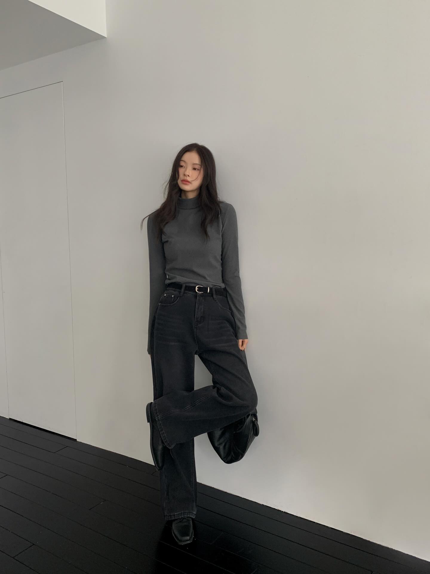 4 Mẫu quần công sở 2026 giúp bạn luôn mặc đẹp và tự tin suốt năm - Ảnh 3. 4 Mẫu quần công sở 2026 giúp bạn luôn mặc đẹp và tự tin suốt năm - Ảnh 3.