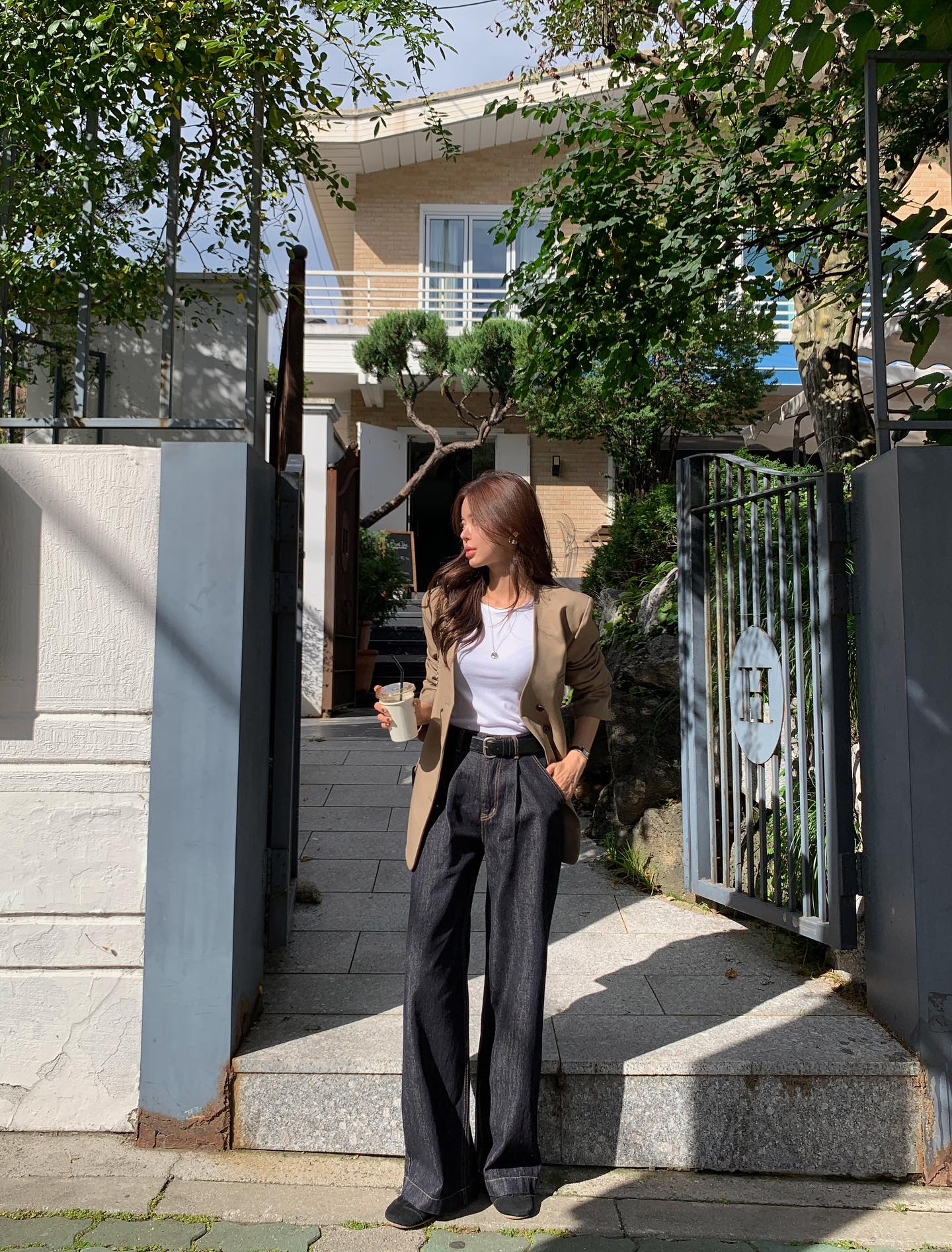 4 Mẫu quần công sở 2026 giúp bạn luôn mặc đẹp và tự tin suốt năm - Ảnh 4. 4 Mẫu quần công sở 2026 giúp bạn luôn mặc đẹp và tự tin suốt năm - Ảnh 4.