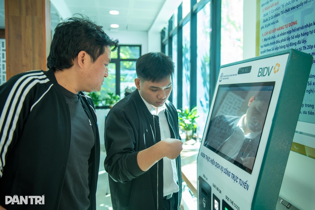 Trình Bộ Chính trị đề án tiền lương, phụ cấp của cán bộ, công chức - 2