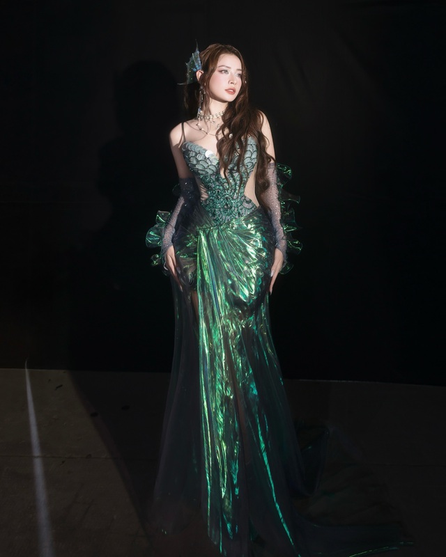 Trang phục sequin chiếm sóng mùa lễ hội, biến bạn thành tâm điểm chú ý 7 Trang phục sequin chiếm sóng mùa lễ hội, biến bạn thành tâm điểm chú ý - Ảnh 7.