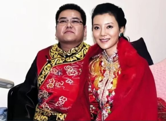 Thừa kế 2 tỷ USD rồi đốt sạch ở tuổi 22 vì một phụ nữ, bị truy lùng và cấm xuất cảnh: Câu chuyện ‘công tử giàu nhất tỉnh’ của đế chế ngành gang thép Sơn Tây- Ảnh 4.