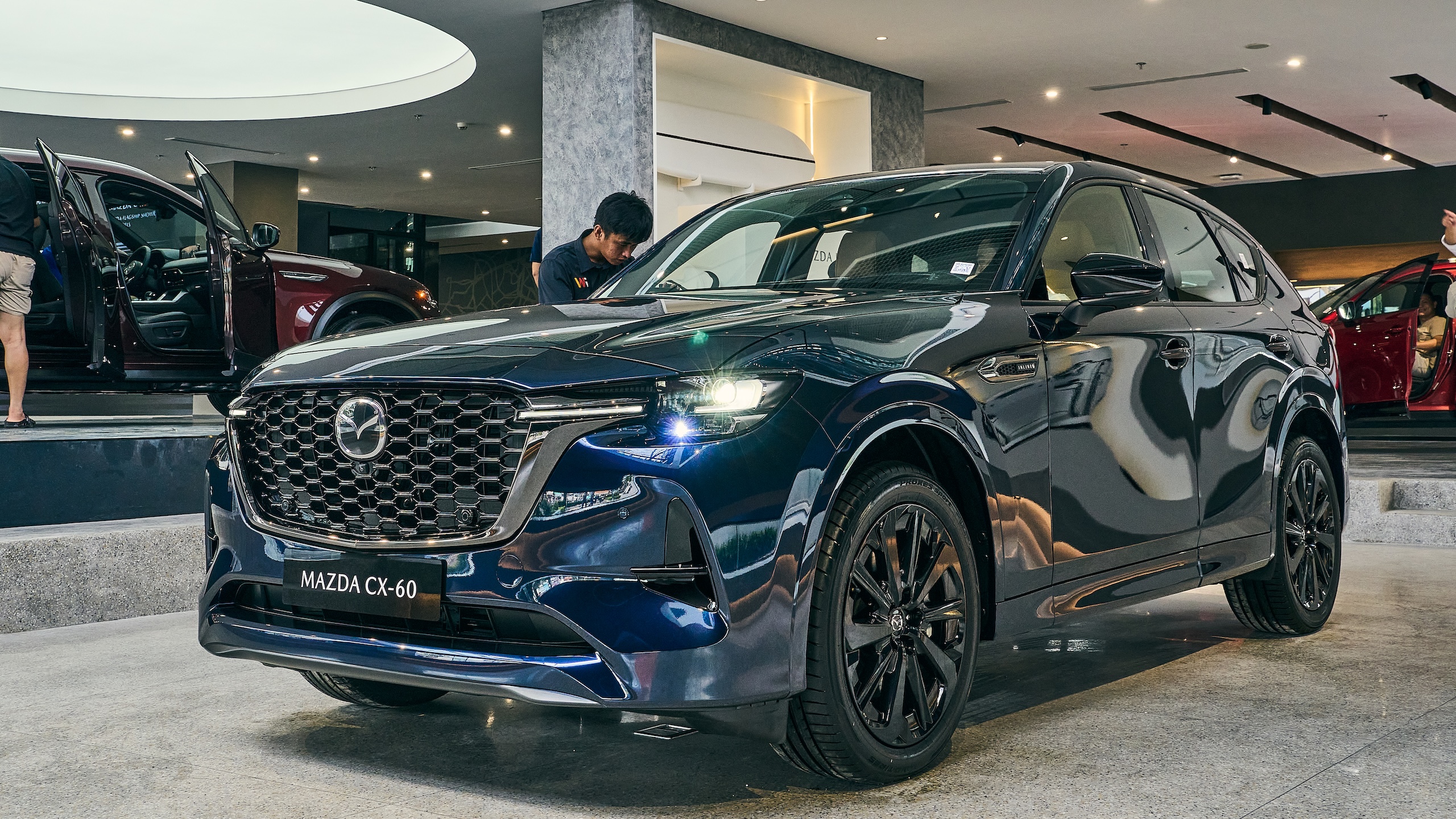 Có gì đáng chú ý trong showroom Flagship đầu tiên của Mazda tại Việt Nam? - Ảnh 8.