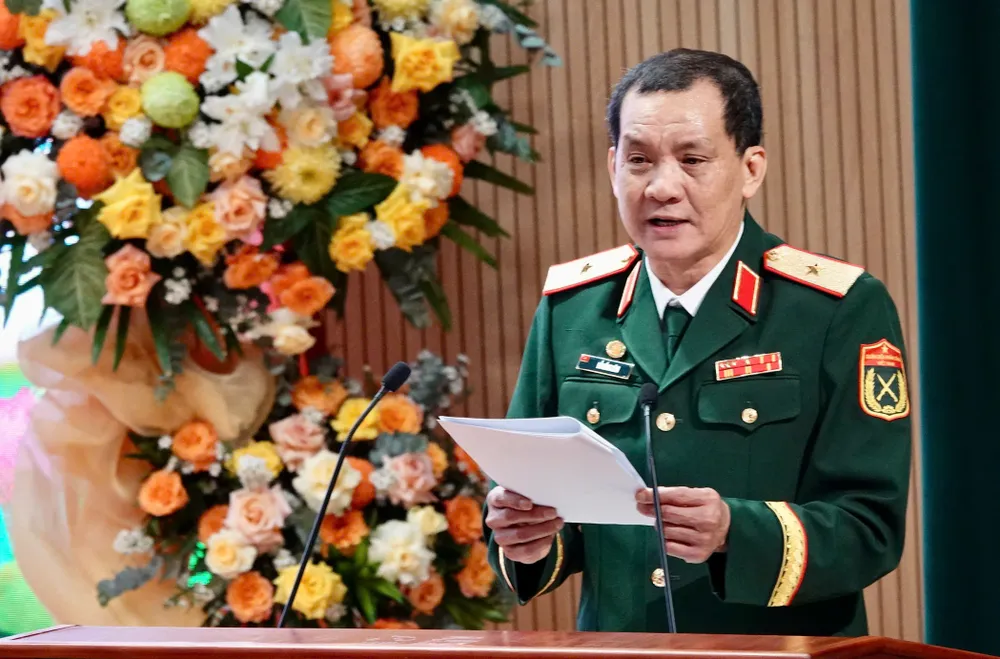 Thiếu tướng Đỗ Hồng Lâm, Phó Chủ tịch thường trực Trung ương Hội Nạn nhân chất độc da cam/dioxin Việt Nam. Ảnh: HẢI NHI Huân chương Lao động hạng Ba (3).jpg