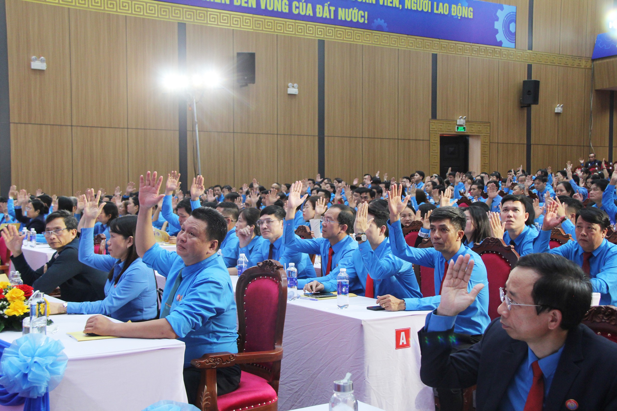 Đại hội Công đoàn thành phố Đà Nẵng lần thứ I chính thức khai mạc 3 Đại hội Công đoàn thành phố Đà Nẵng lần thứ I chính thức khai mạc - Ảnh 3.