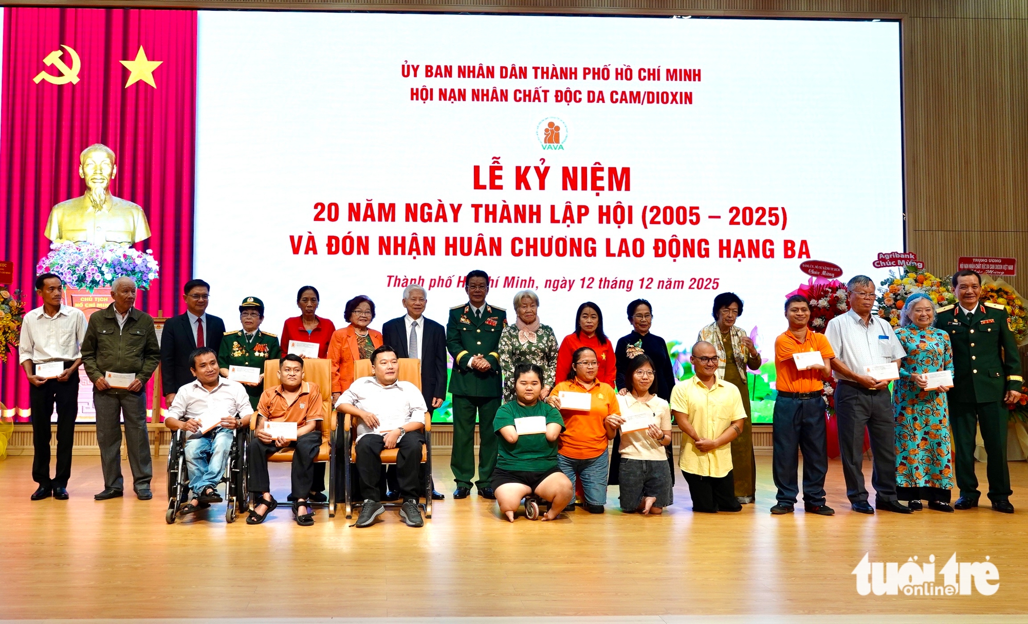 Hội Nạn nhân chất độc da cam TP.HCM nhận Huân chương Lao động hạng ba dịp kỷ niệm 20 năm thành lập 4 chất độc da cam - Ảnh 5.