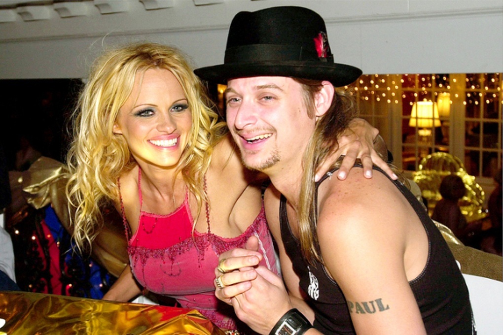 Hành trình lột xác từ “bom sex nước Mỹ” đến người phụ nữ mộc mạc, ẩn mình - 4