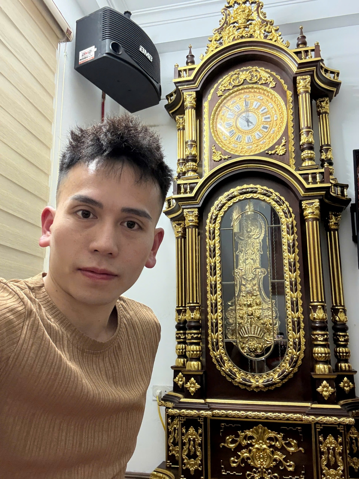 Bán đồng hồ vàng đúc ở đâu giá tốt tại Hà Nội và TP.HCM- Ảnh 4.