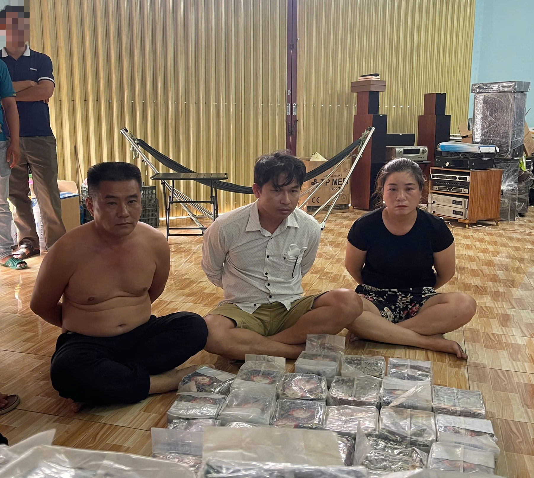 Chi tiết phá án đường dây ma túy xuyên quốc gia, giao dịch 1.500 tỉ đồng 2 ma túy - Ảnh 2.