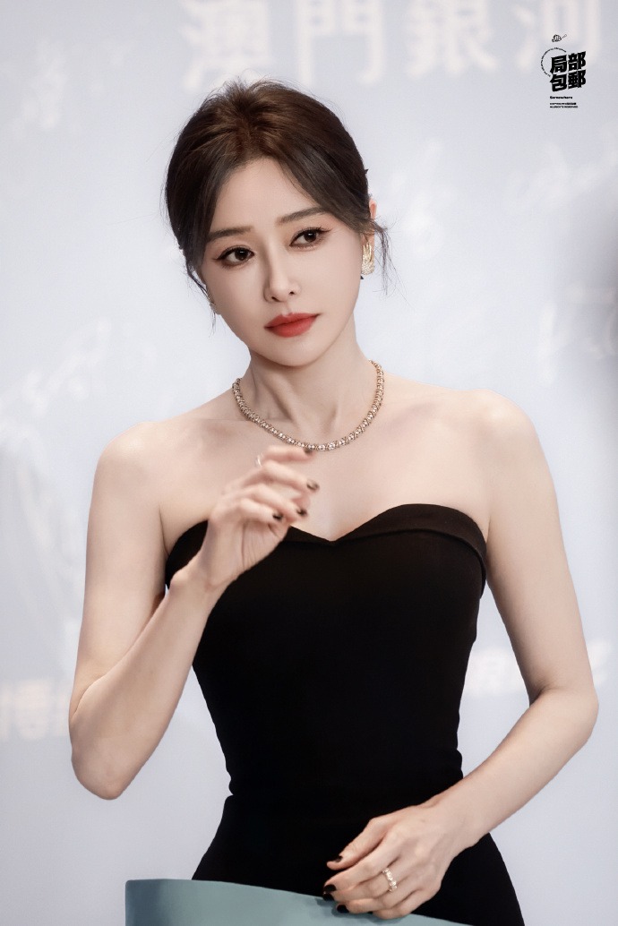 1765544400 800 Phu Sat Hoang Hau Tan Lam thao chay khoi phi