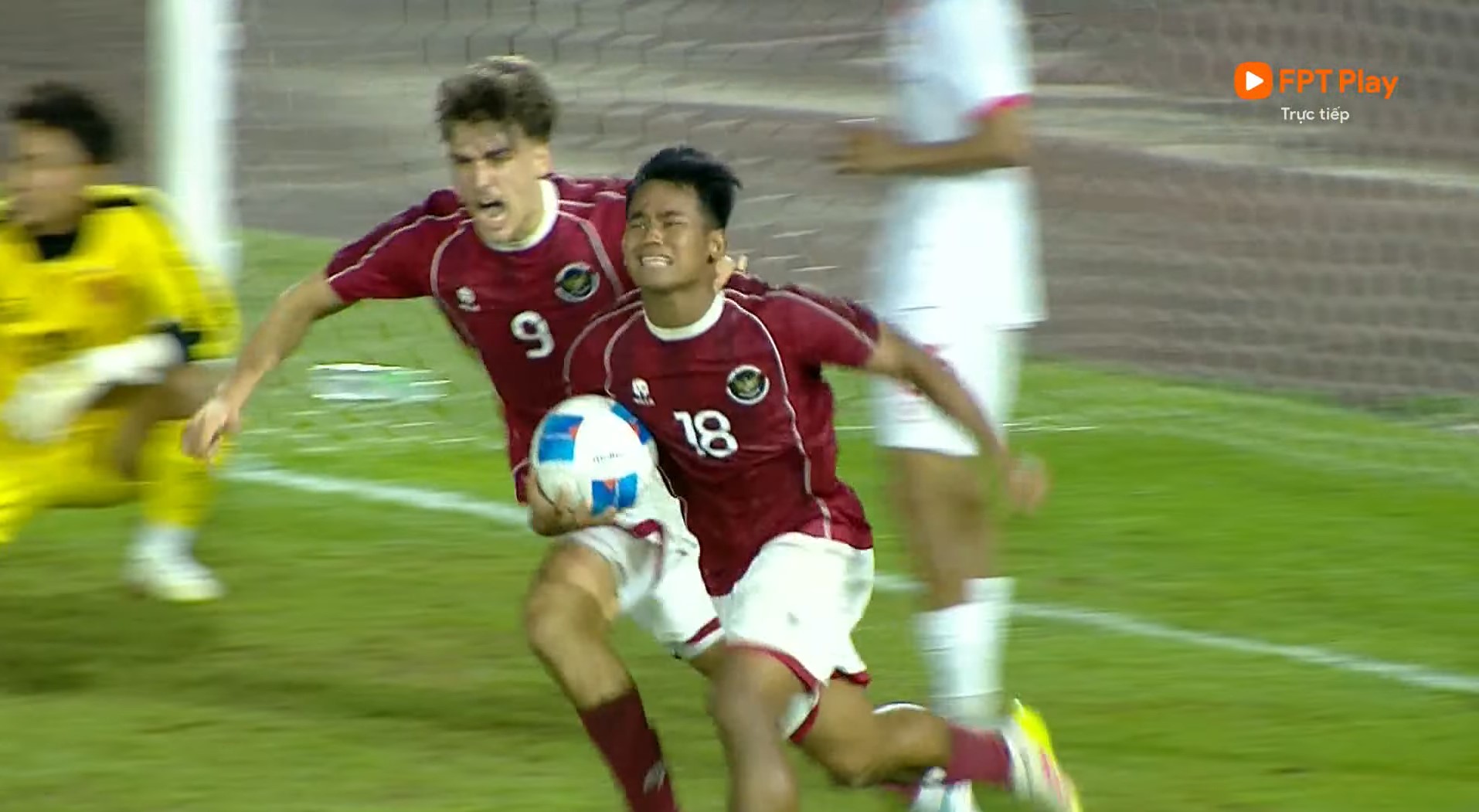 Ngược dòng đánh bại Myanmar, U.23 Indonesia vẫn bị loại cay đắng ngay vòng bảng: Thành cựu vương SEA Games- Ảnh 2.