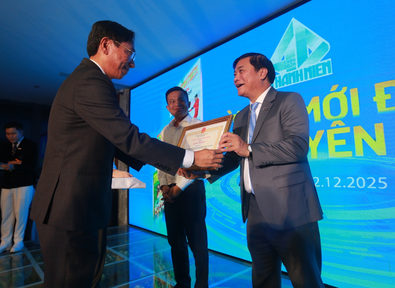 Báo Thanh Niên trong hành trình lan tỏa tinh thần 'Hào hiệp-Tử tế-Nhân văn-Tin cậy'- Ảnh 4. Báo Thanh Niên trong hành trình lan tỏa tinh thần 'Hào hiệp-Tử tế-Nhân văn-Tin cậy'- Ảnh 4.