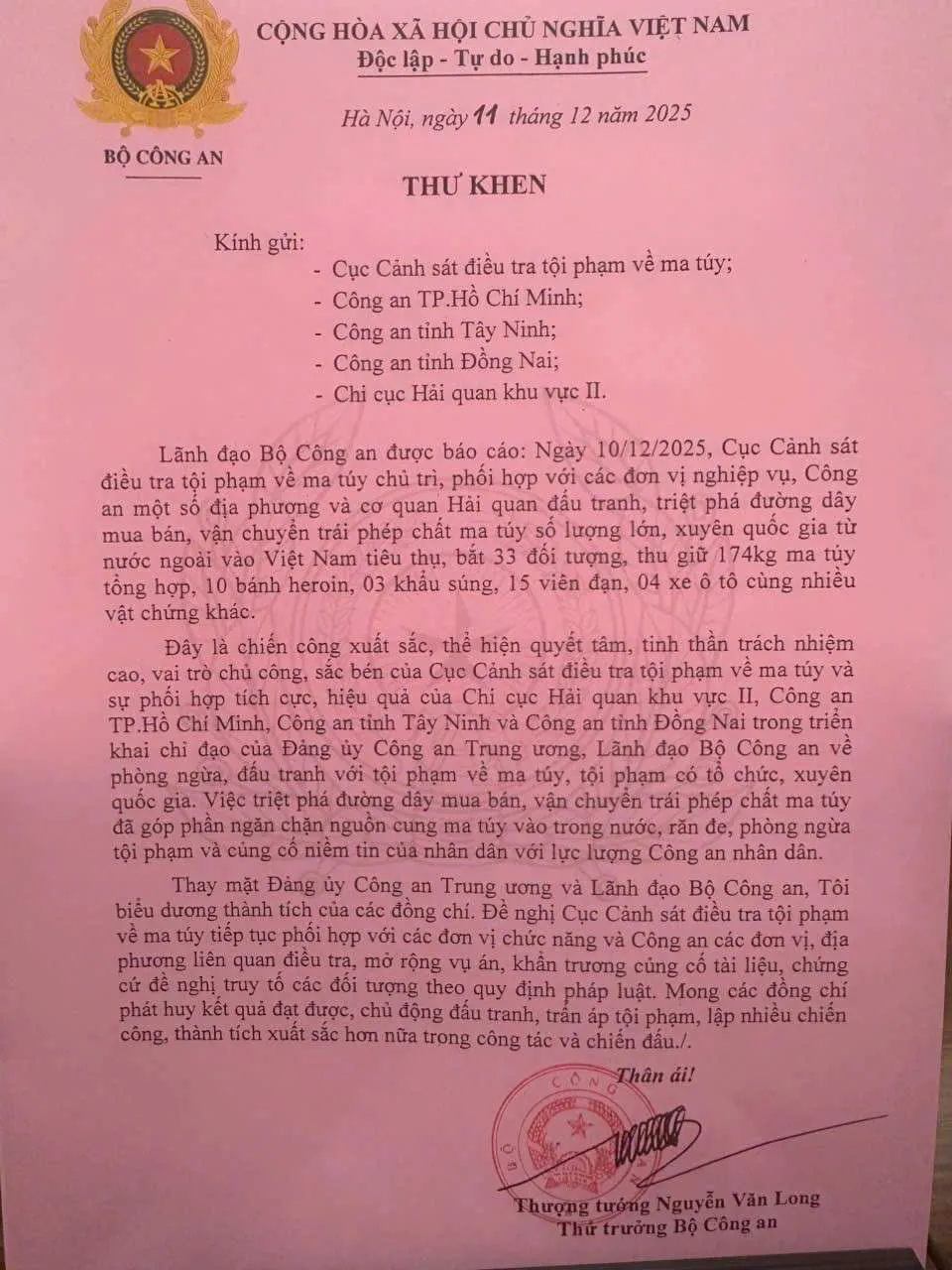 Toàn văn thư khen của Thượng tướng Nguyễn Văn Long, Thứ trưởng Bộ Công an. Ảnh: CA z7320130761709_d11bf5586daab71cbba247691a007992.jpg