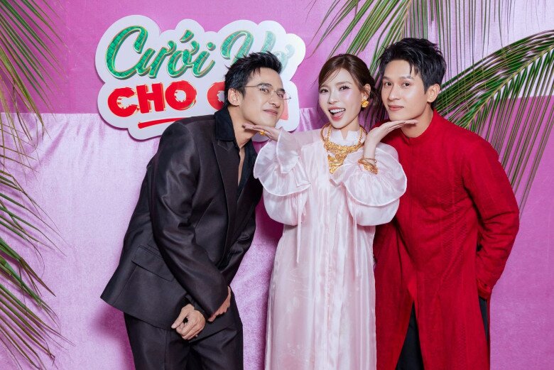 Thúy Diễm lên tiếng về tin đồn "cưới chồng mới", bạn diễn chung cũng bị nhắn tin hỏi thăm vì Lương Thế Thành "mặt căng" 3 Thúy Diễm sau đó đã nhanh chóng lên tiếng phủ nhận tin đồn tình cảm.