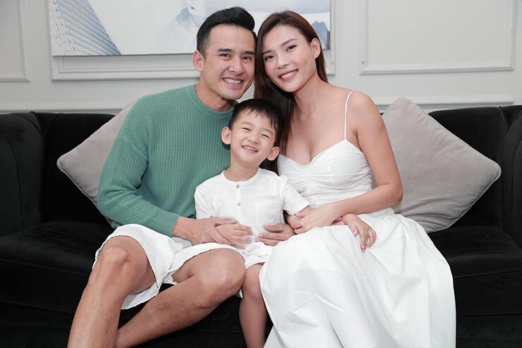 Thúy Diễm lên tiếng về tin đồn "cưới chồng mới", bạn diễn chung cũng bị nhắn tin hỏi thăm vì Lương Thế Thành "mặt căng" 4 Thúy Diễm khẳng định hiện chưa có em bé thứ 2.